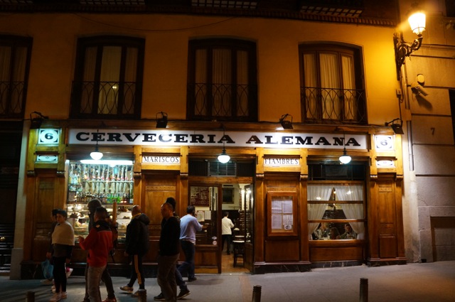 Something In Her Ramblings, un blog de viajes de Madrid, descubre las mejores plazas de Madrid.